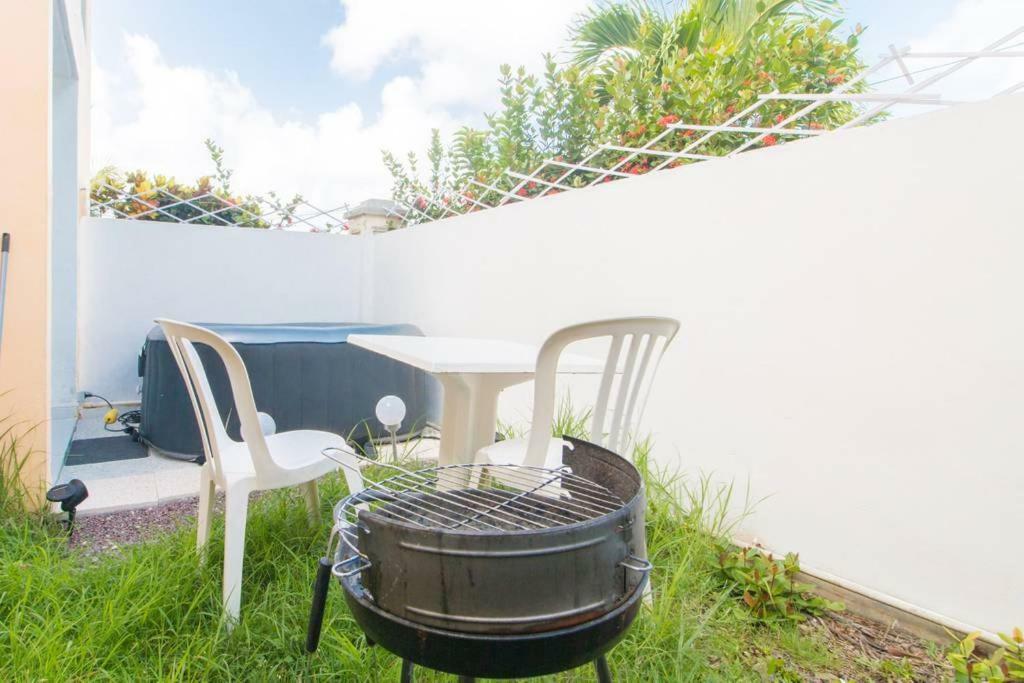 Superbe Studio Avec Jacuzzi Prive Apartment แซ็งแตนน์ ภายนอก รูปภาพ